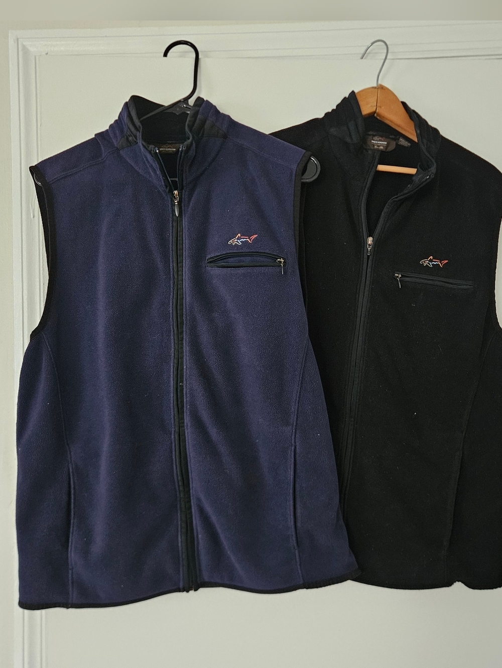 Greg Norman Mens Fleece Vest Lot of 2 Small Zip Navy Black Casual Full Zip